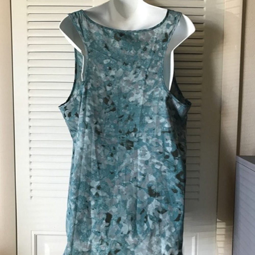 Mossimo Tank - Picture 2 of 2